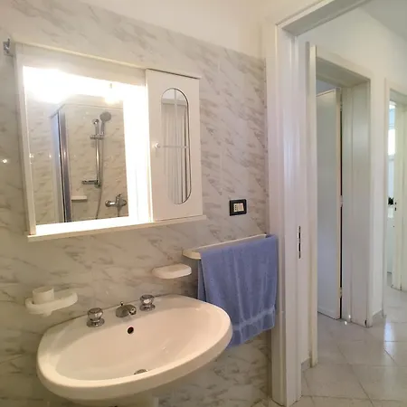 Flora Lägenhet